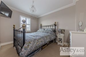 bed2- click for photo gallery